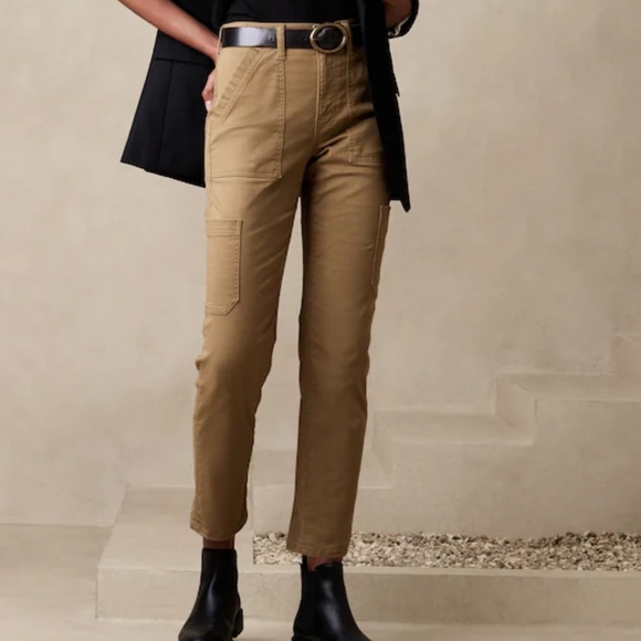 Banana republic HIGH-RISE SLIM CARGO JEAN size 28/6 NWT sold out online - Picture 2 of 5